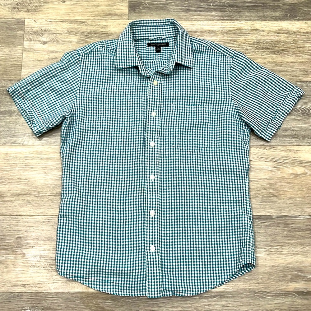 Banana Republic blue plaid button down short sleeve shirt